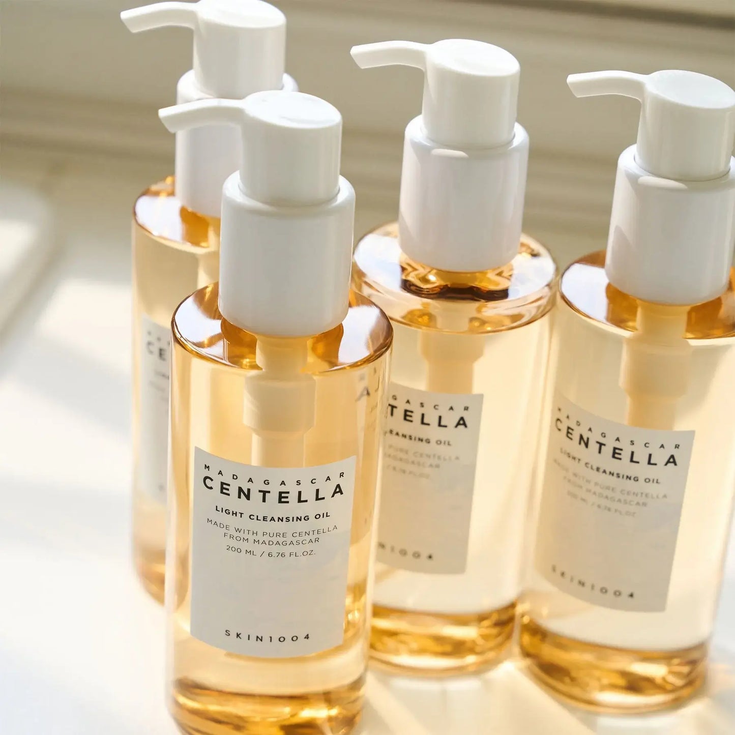 Skin1004 Madagascar Centella Light Cleansing Oil 200ml-SKEEN