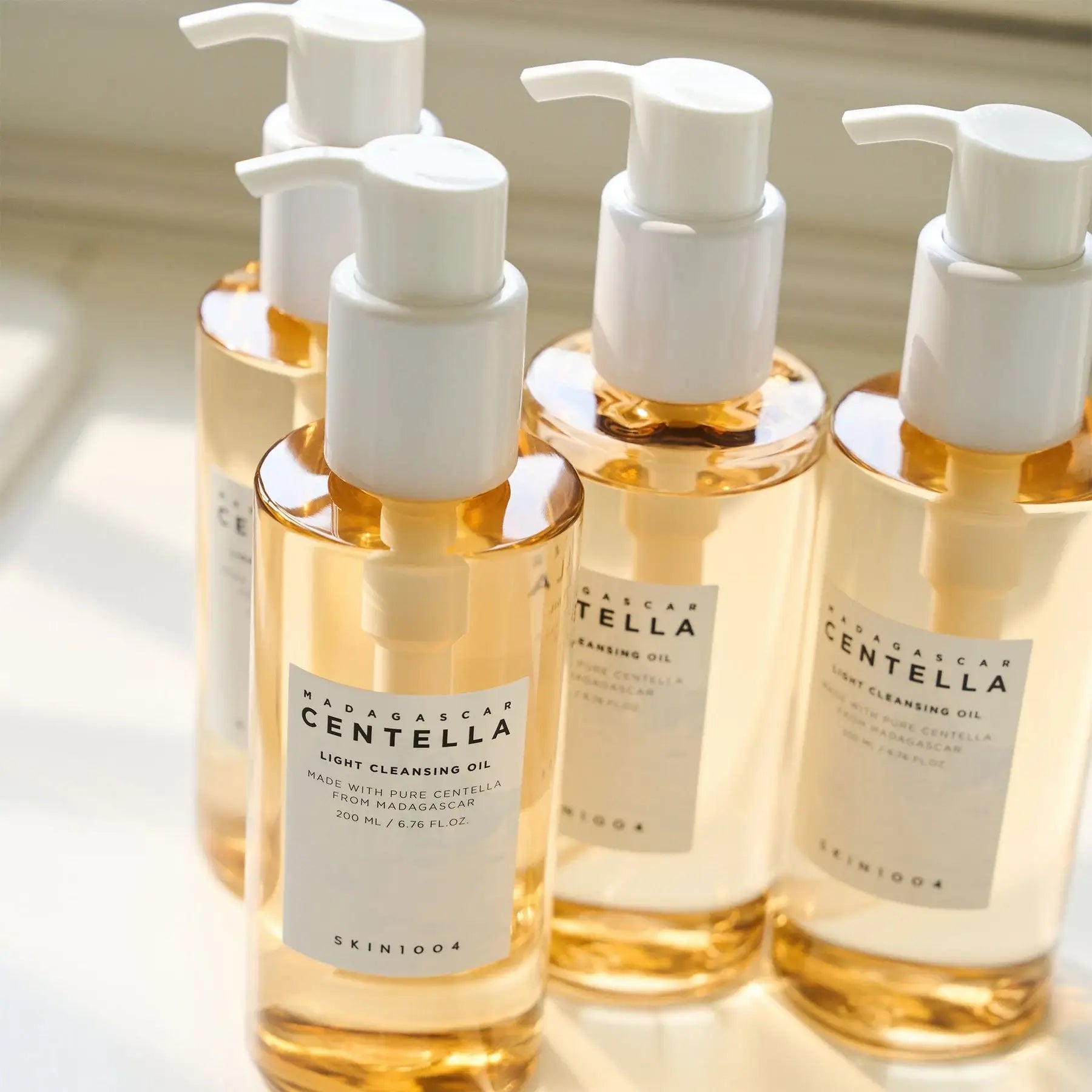 Skin1004 Madagascar Centella Light Cleansing Oil 200ml-SKEEN