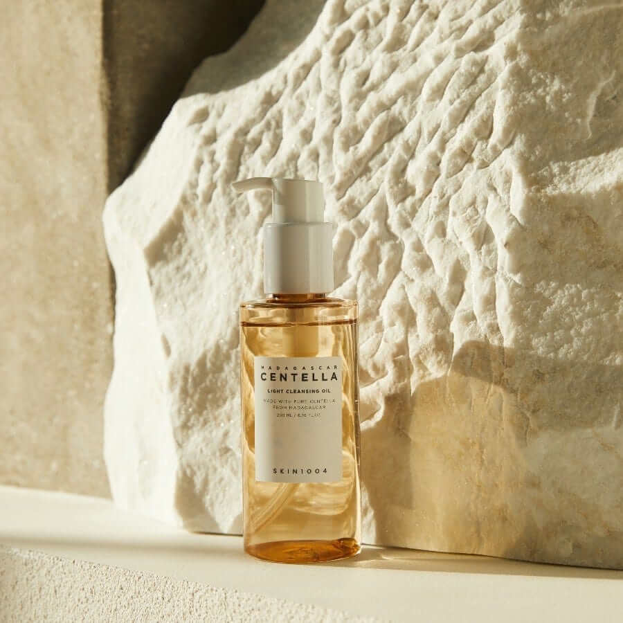 Skin1004 Madagascar Centella Light Cleansing Oil 200ml-SKEEN